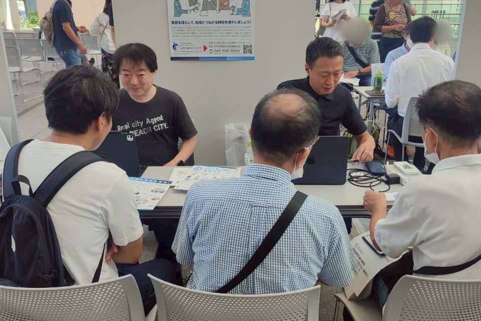 横浜市自治会町内会向けデジタルツール展示・相談会の様子